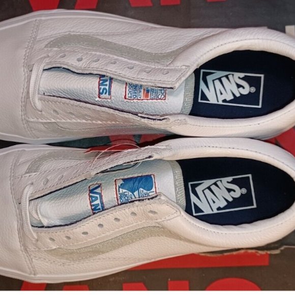 Vans x Men\'s 9/Women\'s 10.5 USPS Old Skool White Denim (leather) VN0A5KRFJZ81 main image 10